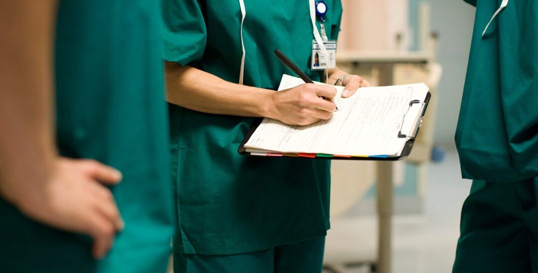 10 Tips For New Interns For Surviving and Thriving in the Intensive Care Unit